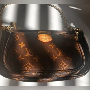 Bag with Extra Strap and coin holder